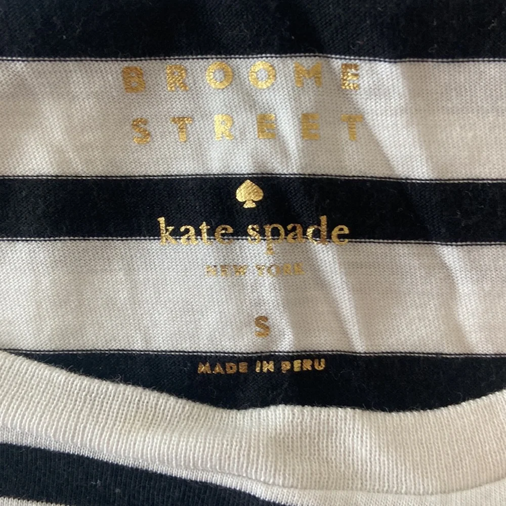♠️ Kate Spade Queen Bee Tee ♠️ - Picture 5 of 5
